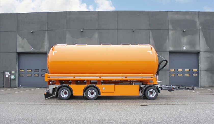 Espeland Transport – 36 m³ fodertankssläpvagn