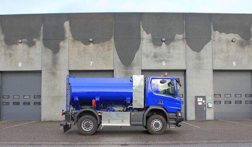 Stiholt AS – 7 000 liters olje-/bränsletankspåbyggnad