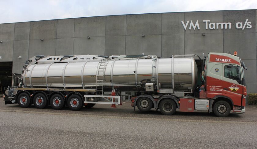 stor-tankvogn-til-gylle-foran-vm-tarm_18594.jpg